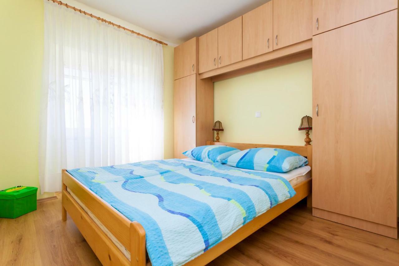 Holiday Apartment Ivica Milohnici Eksteriør billede