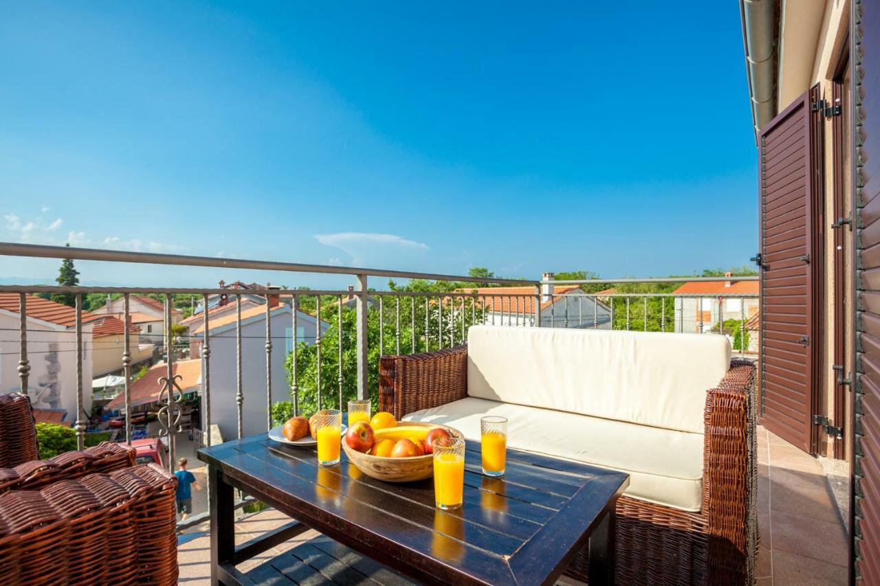 Holiday Apartment Ivica Milohnici Eksteriør billede